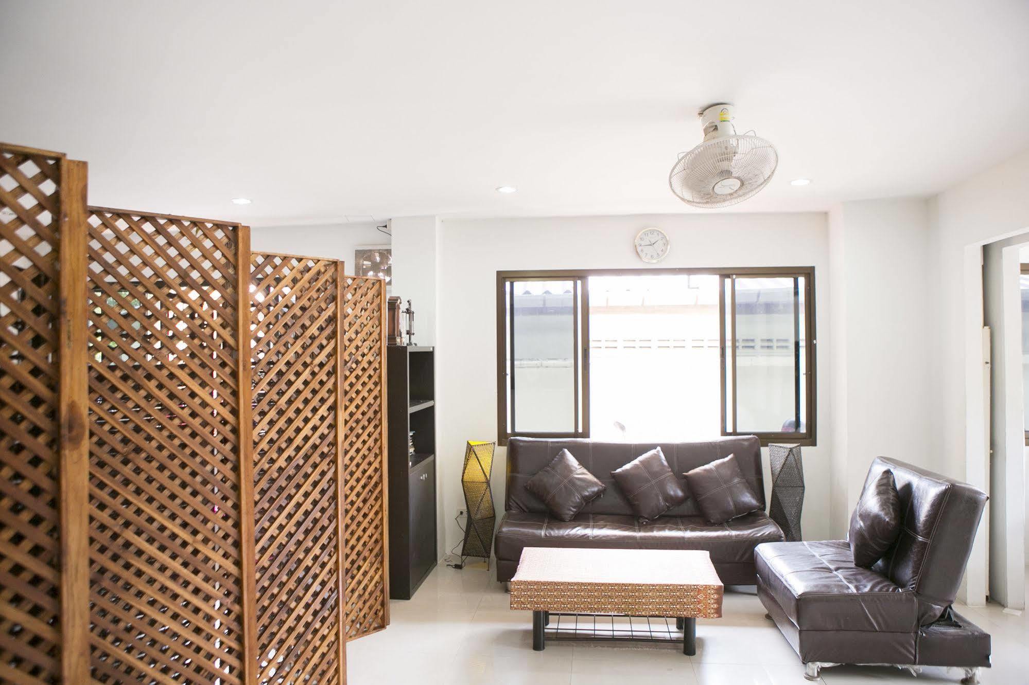 G&B Guesthouse Patong Ngoại thất bức ảnh