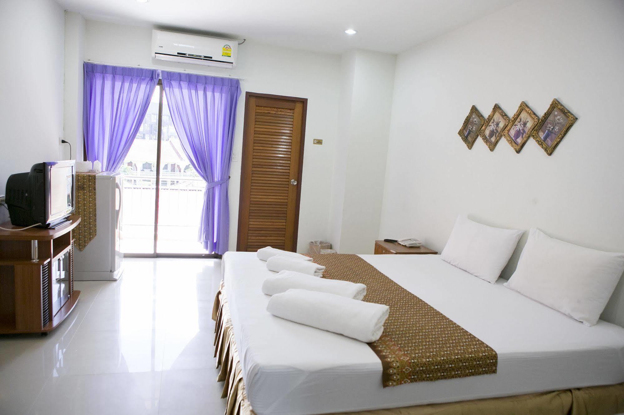 G&B Guesthouse Patong Ngoại thất bức ảnh